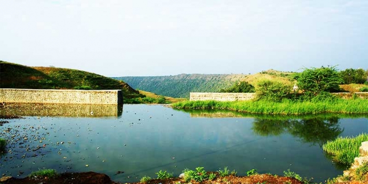 lonar-crater-lake