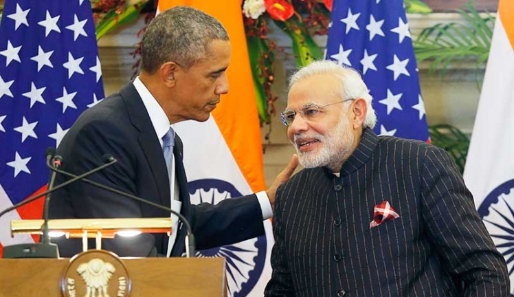 indias-prime-minister-wore-a-suit-with-his-own-name-written-on-it-hundreds-of-times-to-greet-president-obama