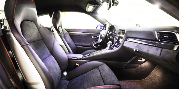 2015-porsche-911-gts-club-coupe-interior