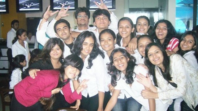 college_friends-crop