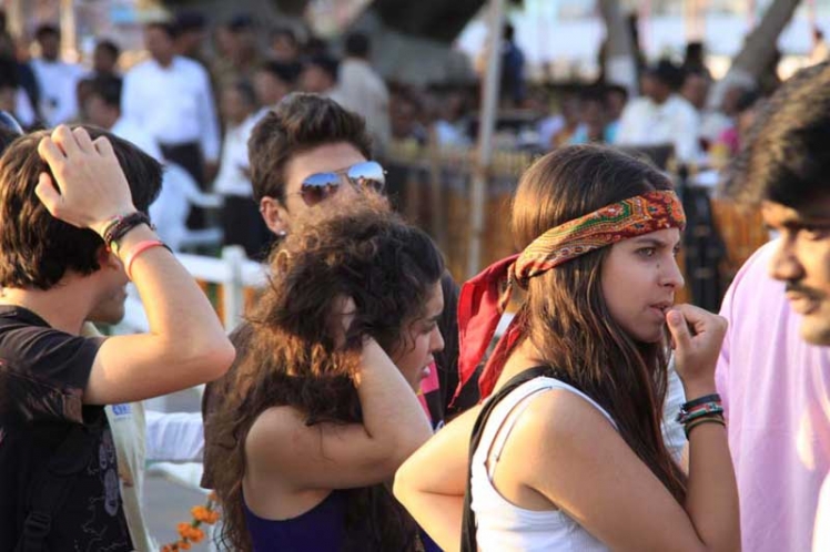 people-attend-ran-utsav