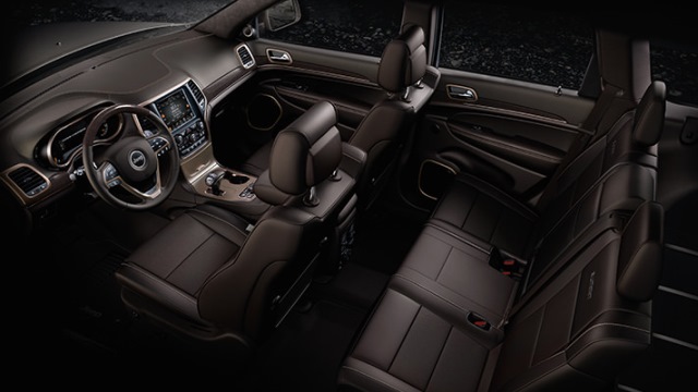 1-2014-grand-cherokee-interior