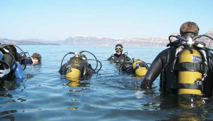 scuba-diving-santorini