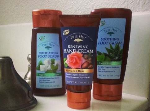 Tree-Hut-Food-Scrub-Hand-Cream