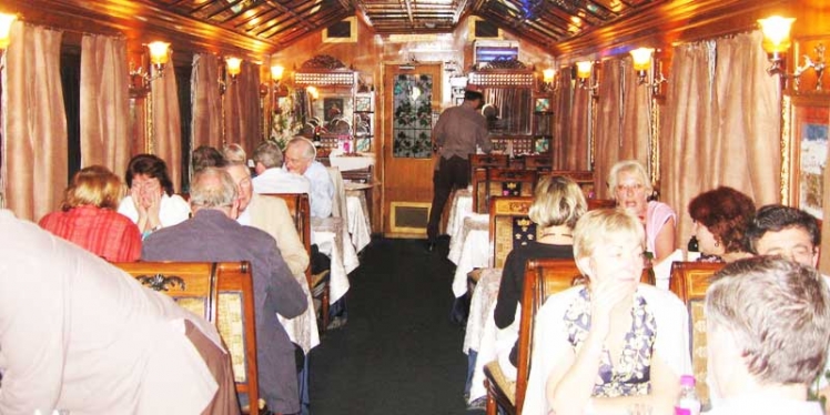 Palace-on-Wheels-Train-Interior