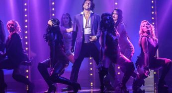 How Can Ranveer Singh Do The *ex With Pants On?!