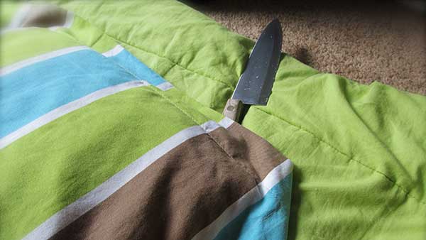 knife-under-pillow