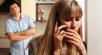 We Tell You 10 Out Of The Box Ways To Nail Your Cheating Lover!