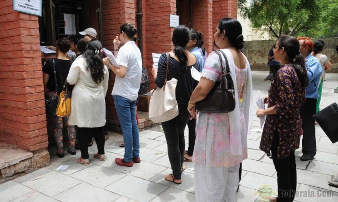 students-in-queue-for-college-admissions