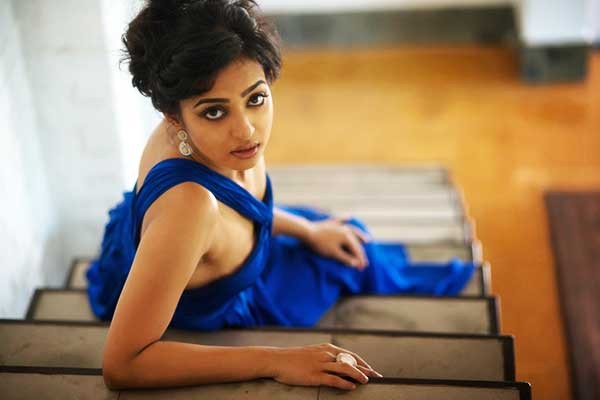 Actress-Radhika-Apte-Latest-Hot-Photos-(5)
