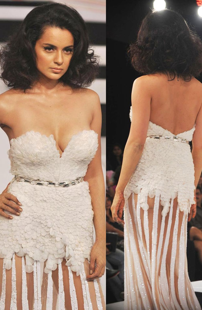 Biggest Wardrobe Malfunctions Of Bollywood Actresses