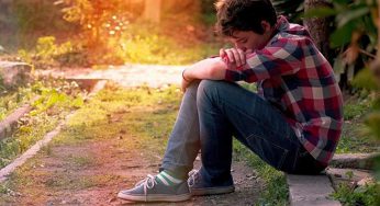 7 Signs That Your Boyfriend Is Missing You