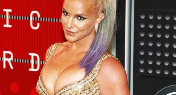 7 Celebs Who Showed Up Almost Naked To The MTV VMA Awards!