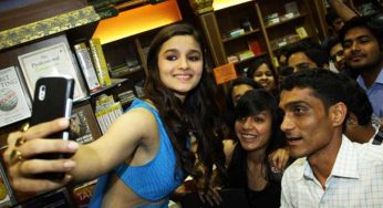 These Are 8 Types of Selfies All Celebrities Post On Social Media