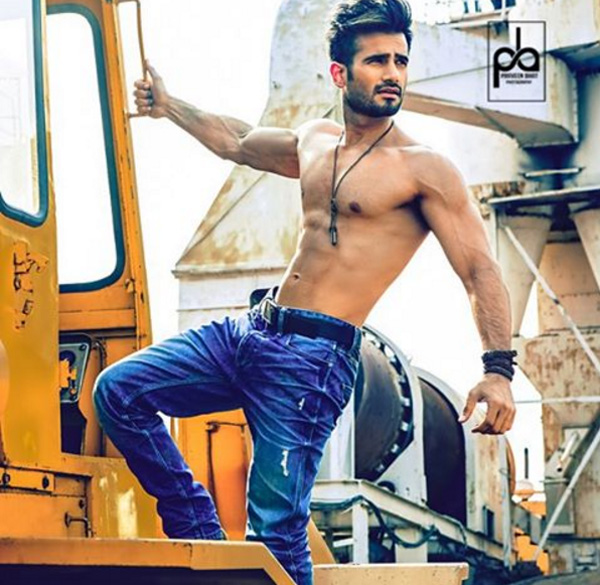 karan-tacker