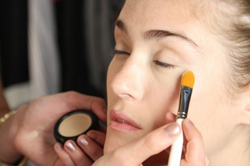 How-To-Apply-Eyelid-Primer5
