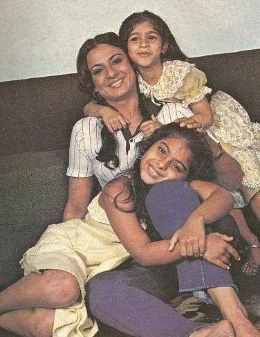 Kajol-and-Tanisha-Childhood-pic