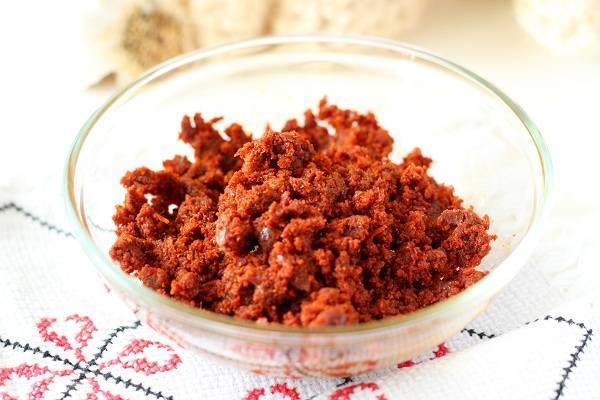 red-garlic-chutney-recipe-red-garlic