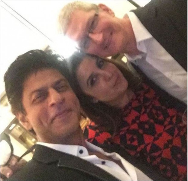 tim-cook-shahrukh-farah