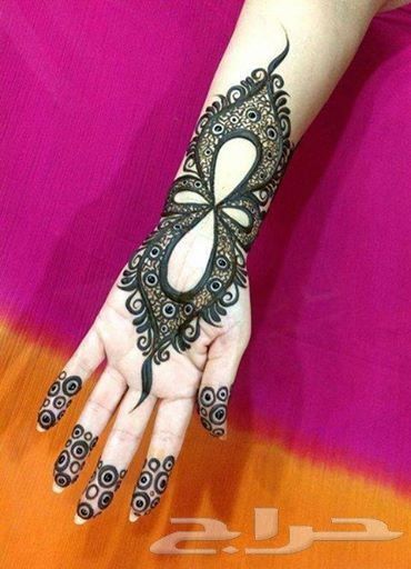 unique-mehndi-hands-4