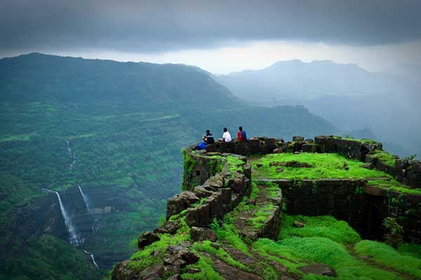 Best Places In Mumbai In Monsoon 