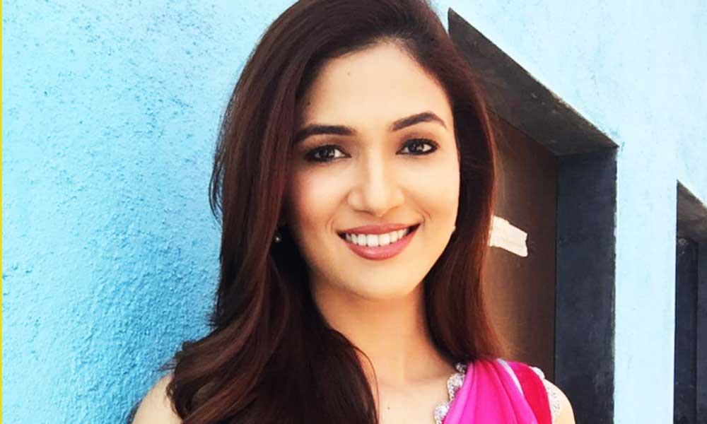 Ridhima-Pandit-Bahu-humari-rajnikant