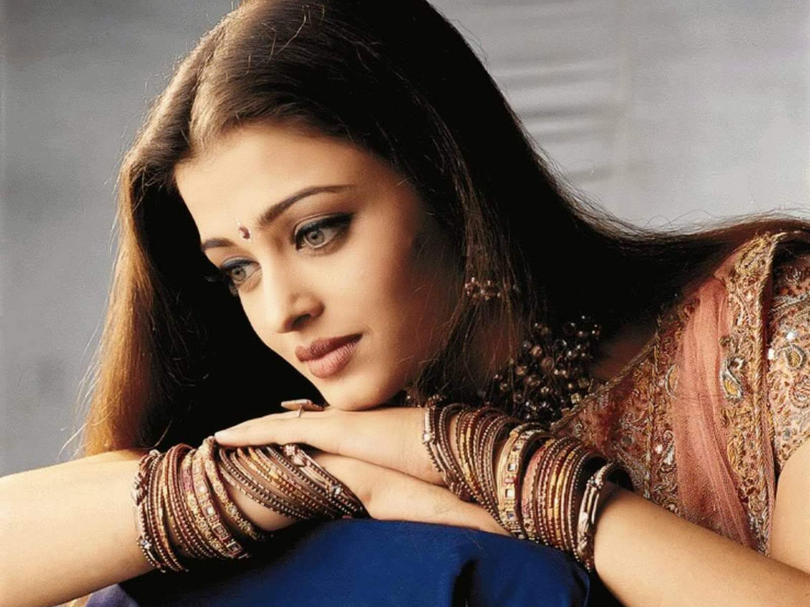 Vintage Photos Of Aishwarya Rai That Will Take Your Breath Away!