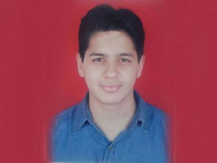 School photos of Bollywood celebs