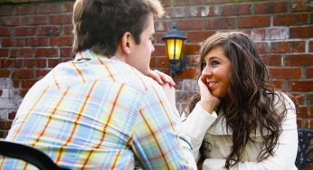 Guys On Reddit Reveal The Things Every Girl Must Avoid Doing On A First Date!