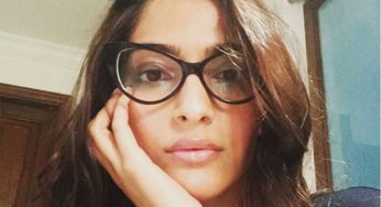 Who Is The Selfie Expert Of Bollywood? Find Out Here!
