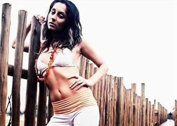 These Hot Pictures Of Karan Kundra's Lady Love Will Take Your Breath Away