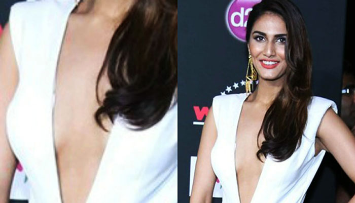 Actresses Who Carried Cleavage Dresses In Style
