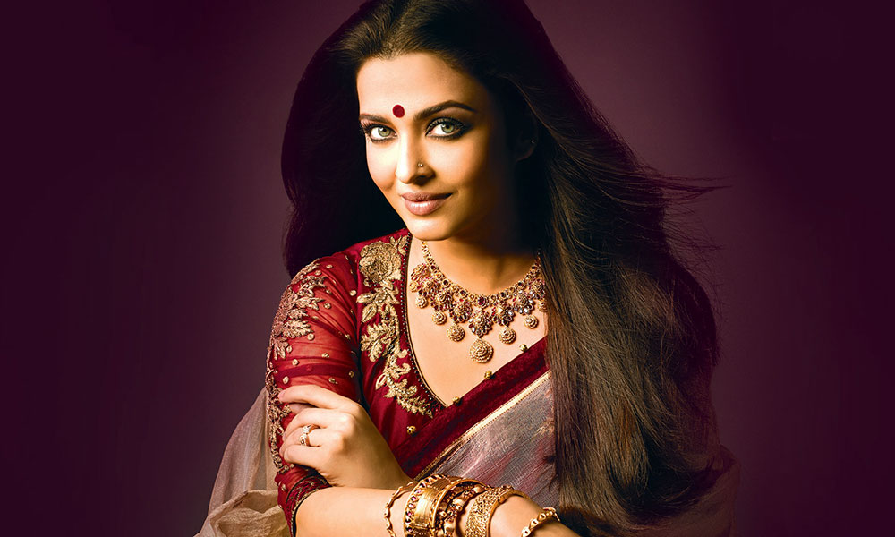 Passport Size Photos Of Bollywood Celebs - Celebs Passport Size Photos
