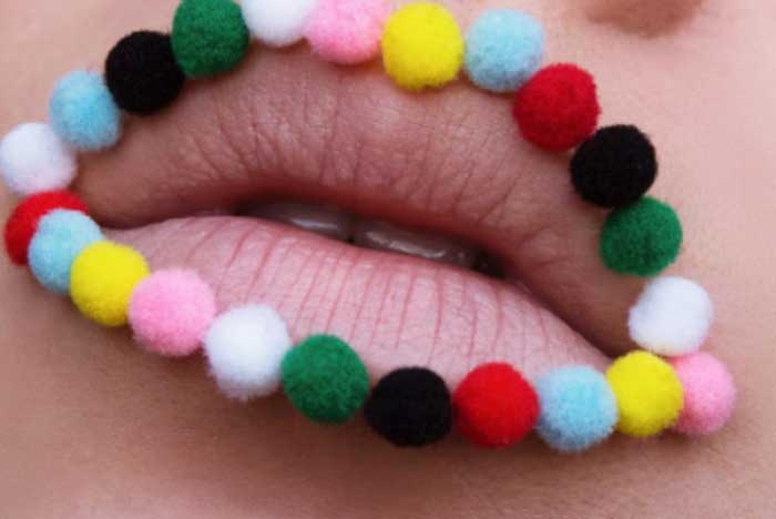 Pom pom make up