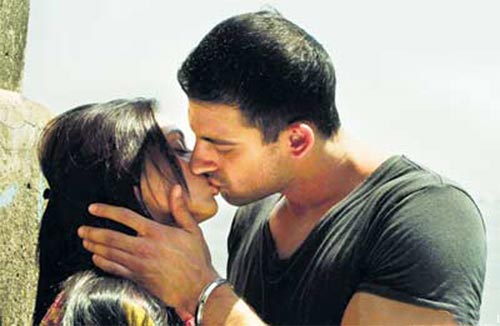 Kissing Record In Bollywood Movies