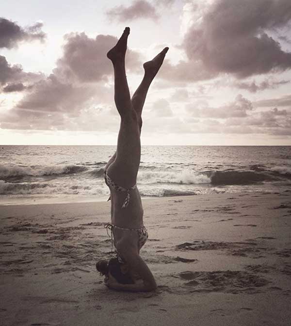 Bikini yoga