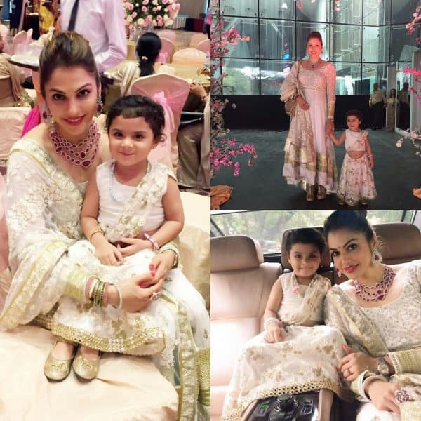 Isha Koppikar With Her Daughter 