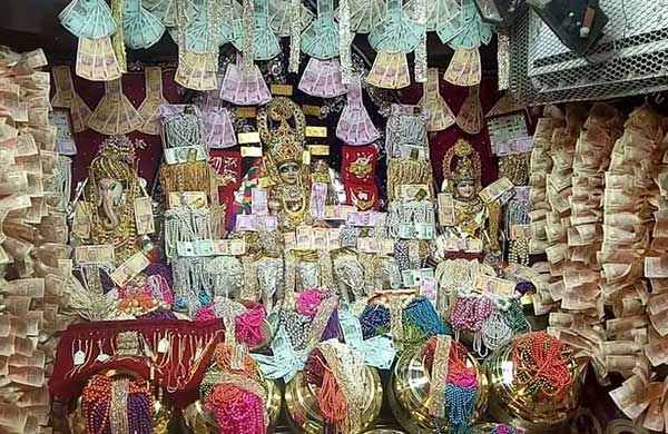 100 crores temple decoration