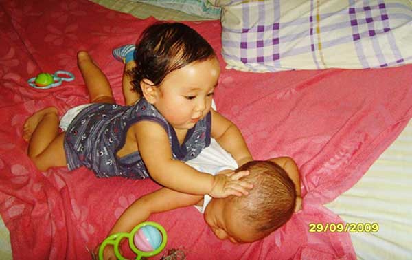 funny sibling rivalry pictures