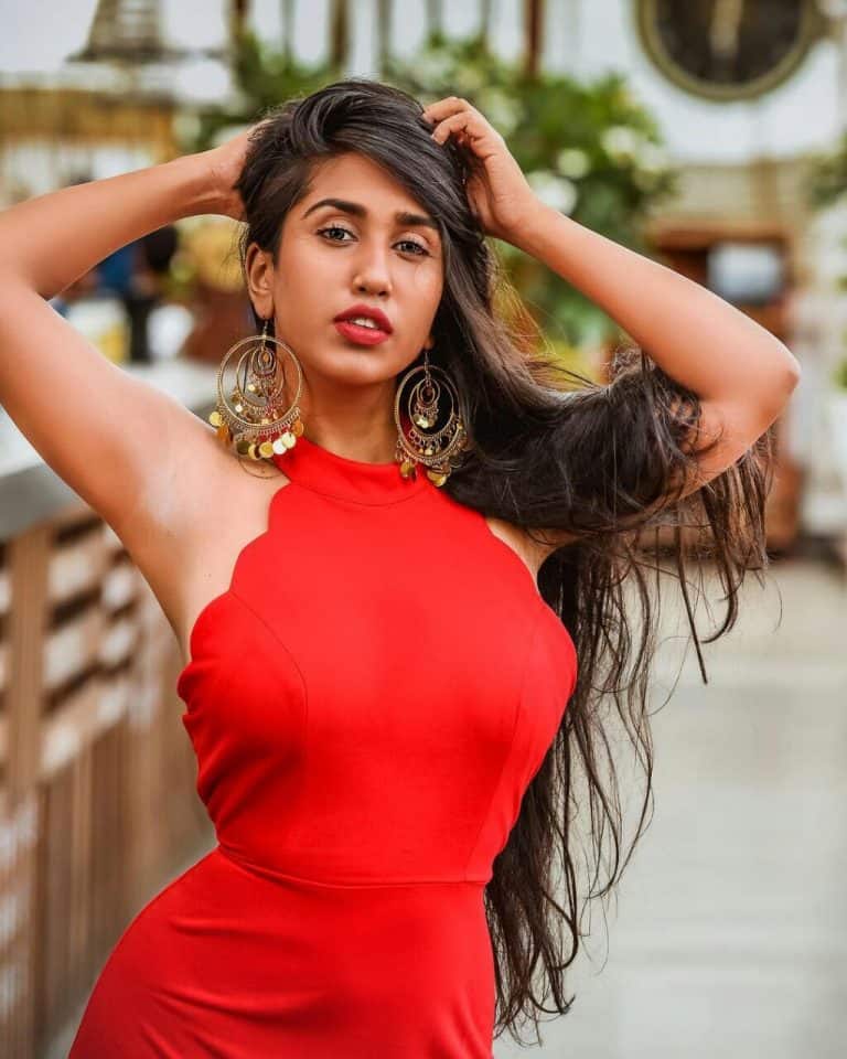 Scarlett Rose Instagram Pictures Will Make You Fall In Love With Her!