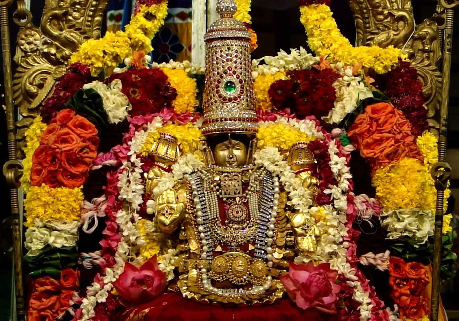 100 crores temple decoration