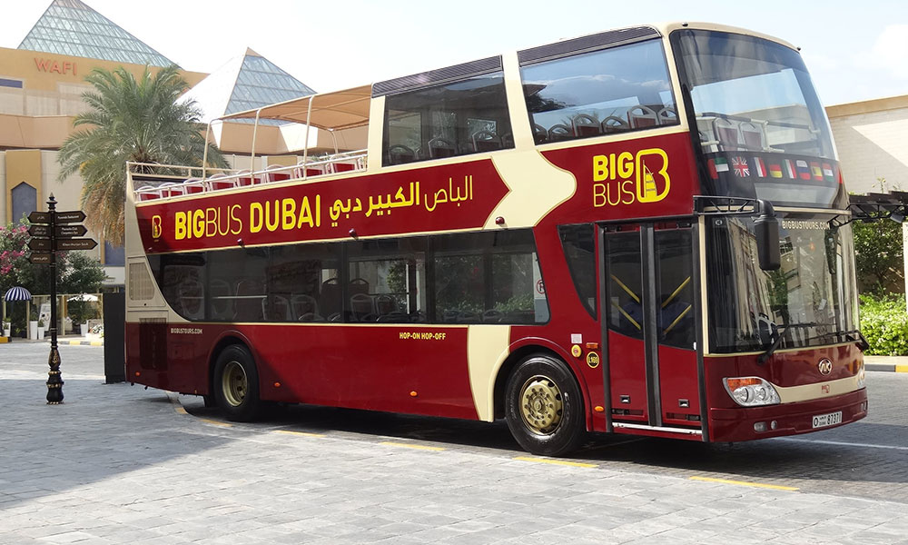 Traveling Dubai by bus