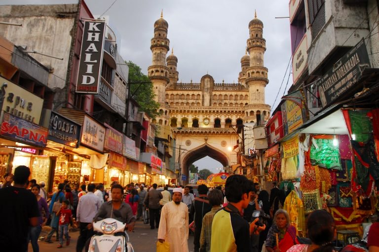 Street Shopping Markets