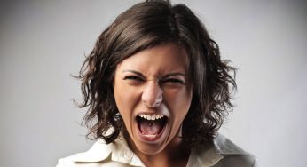 11 Situations In Daily Life Which Annoy The Hell Out Of Us