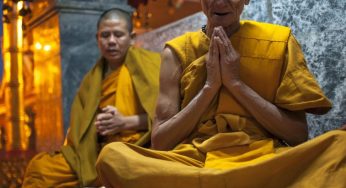 You Will Reap These Benefits if You Chant ‘Om’ Everyday
