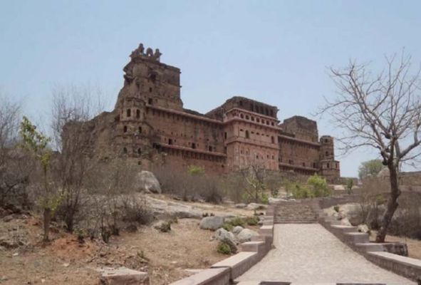 Garhkundar fort 2