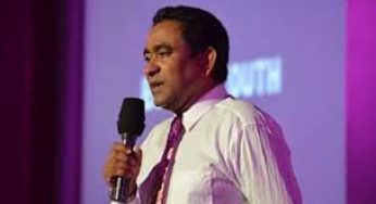 Yameen takes power in Maldives, pledges to bolster economy