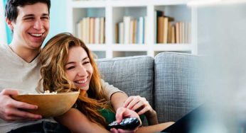 How Girls Can Keep Her Guy Interested In Her During Epic Football Matches!